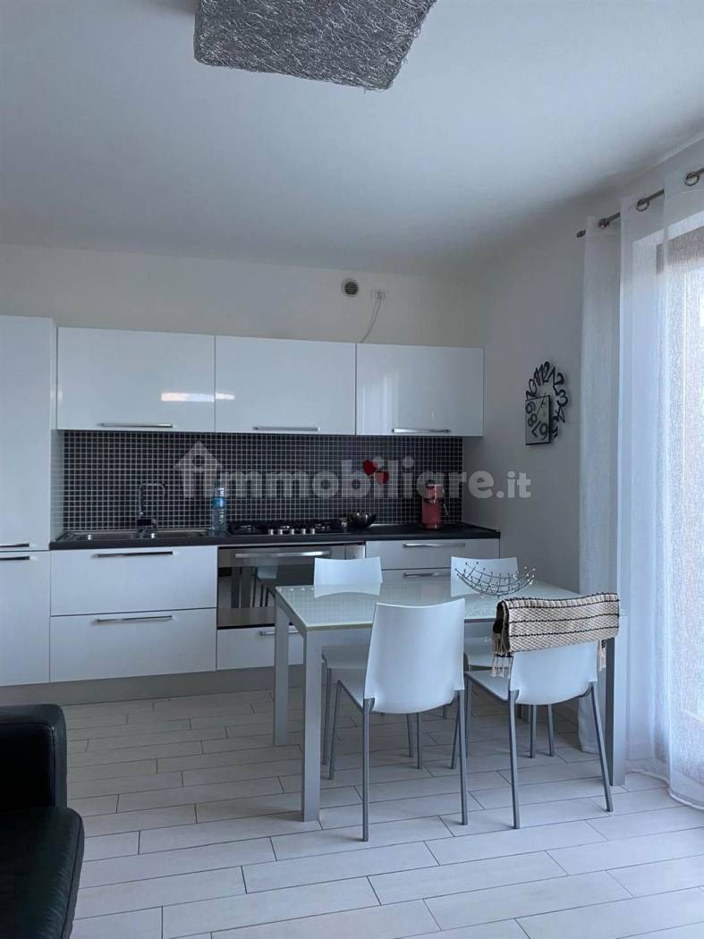 Appartamento in affitto a Colico