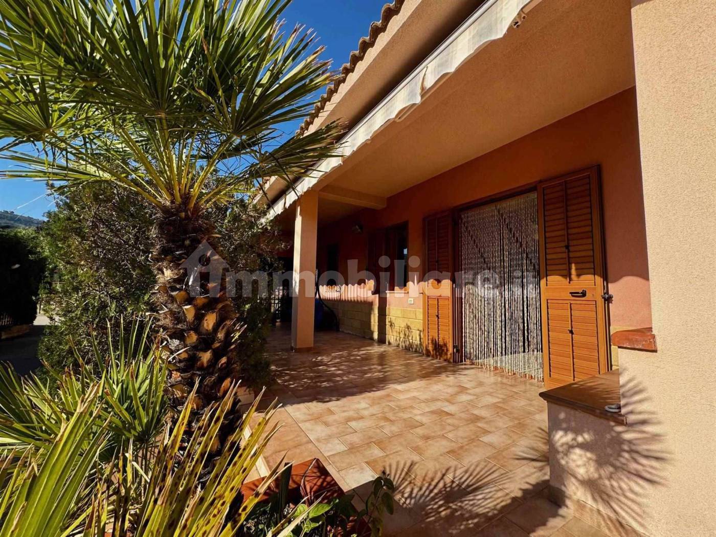 Appartamento in vendita a Pollina