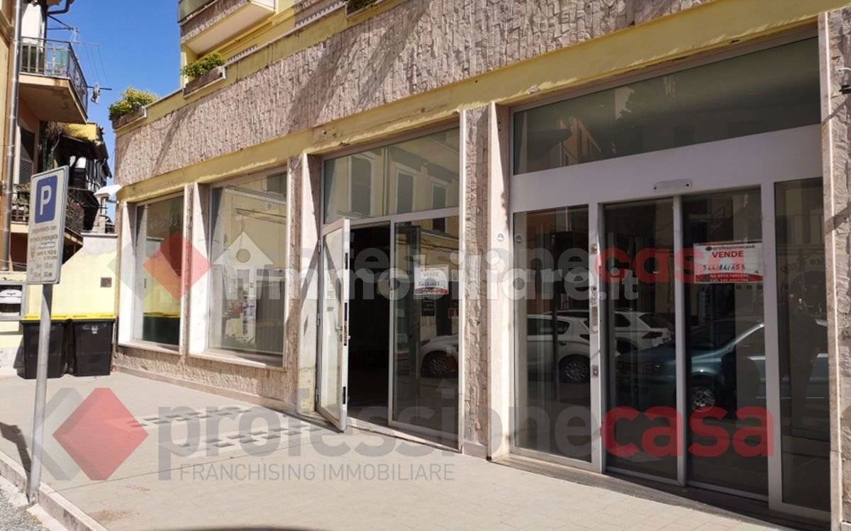 Palazzo - Edificio in vendita a Frosinone