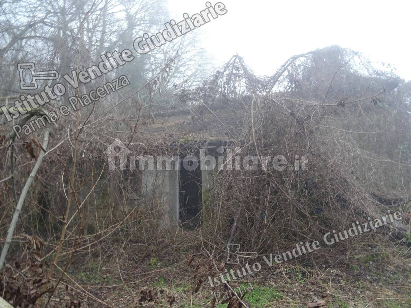 Palazzo - Stabile in vendita a Neviano degli Arduini