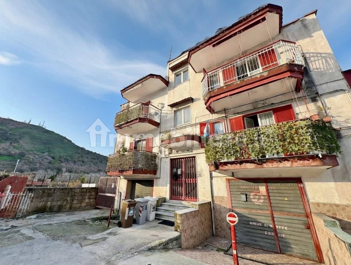 Appartamento in vendita a Napoli