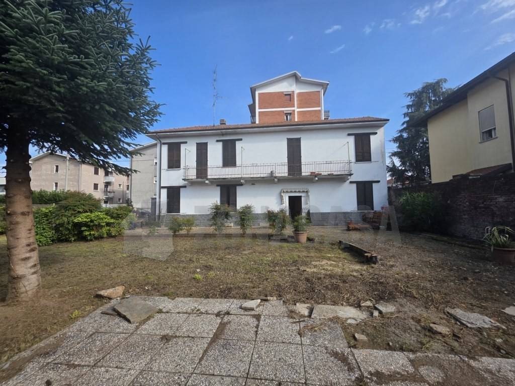 Villa in vendita a Gallarate