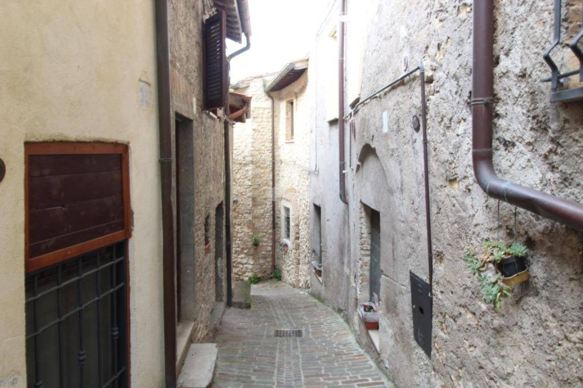 Appartamento in vendita a Toffia