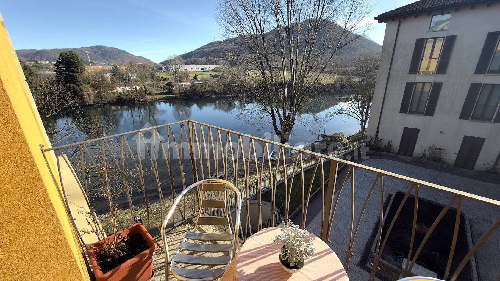 Loft in vendita a Brivio