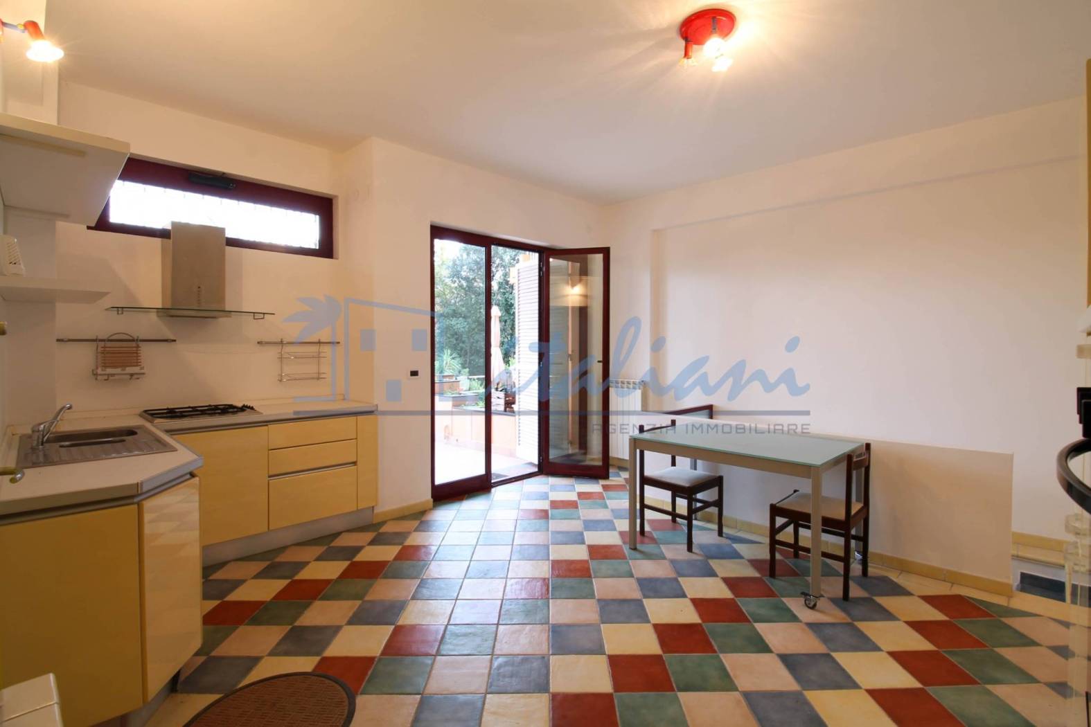 Appartamento in vendita a Varazze