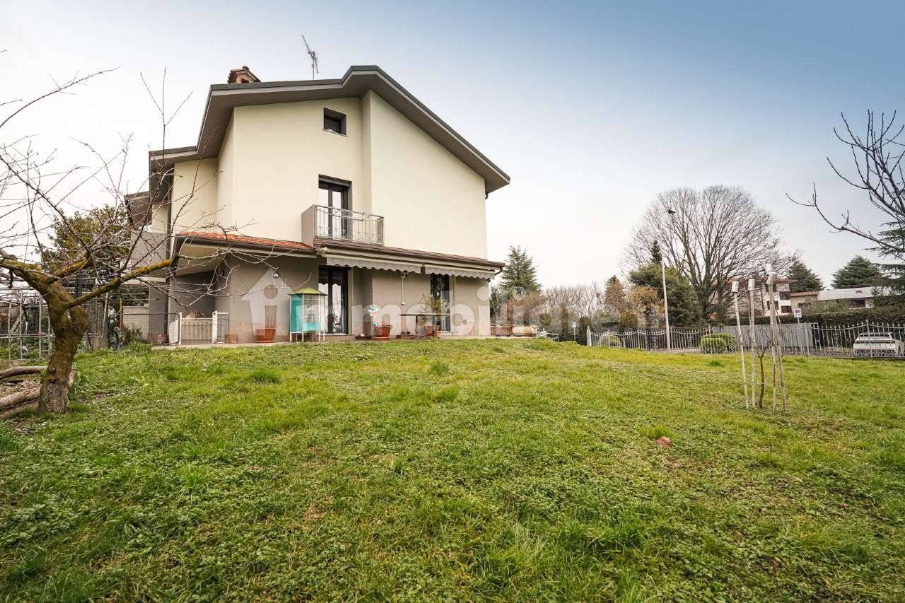 Casa indipendente in vendita a Medolago