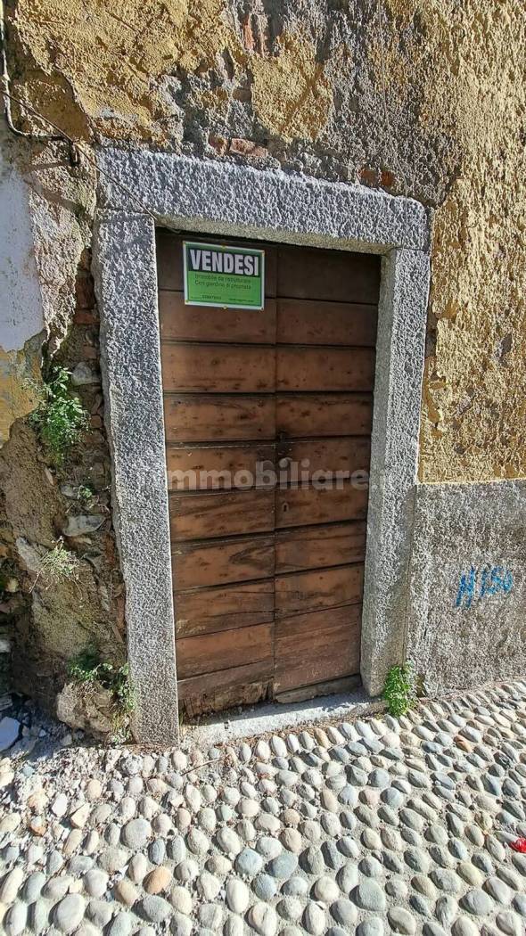 Rustico - Casale in vendita a Proserpio