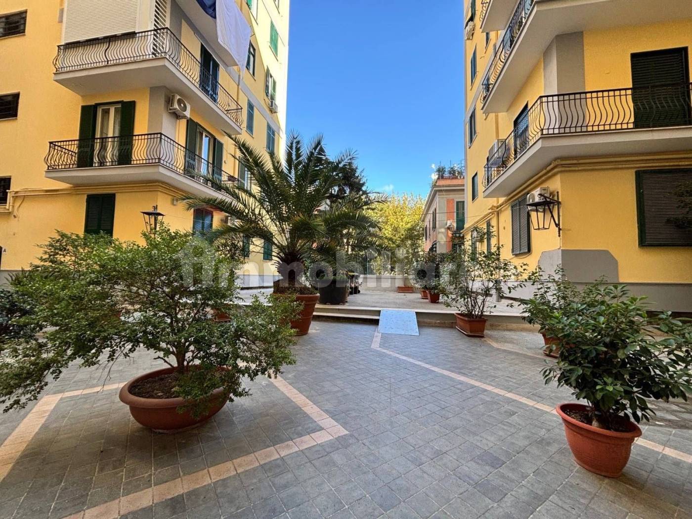 Appartamento in vendita a Napoli