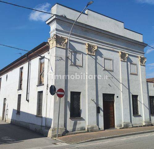 Villa in vendita a Gussola