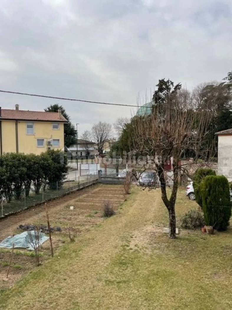 Villa in vendita a Paese