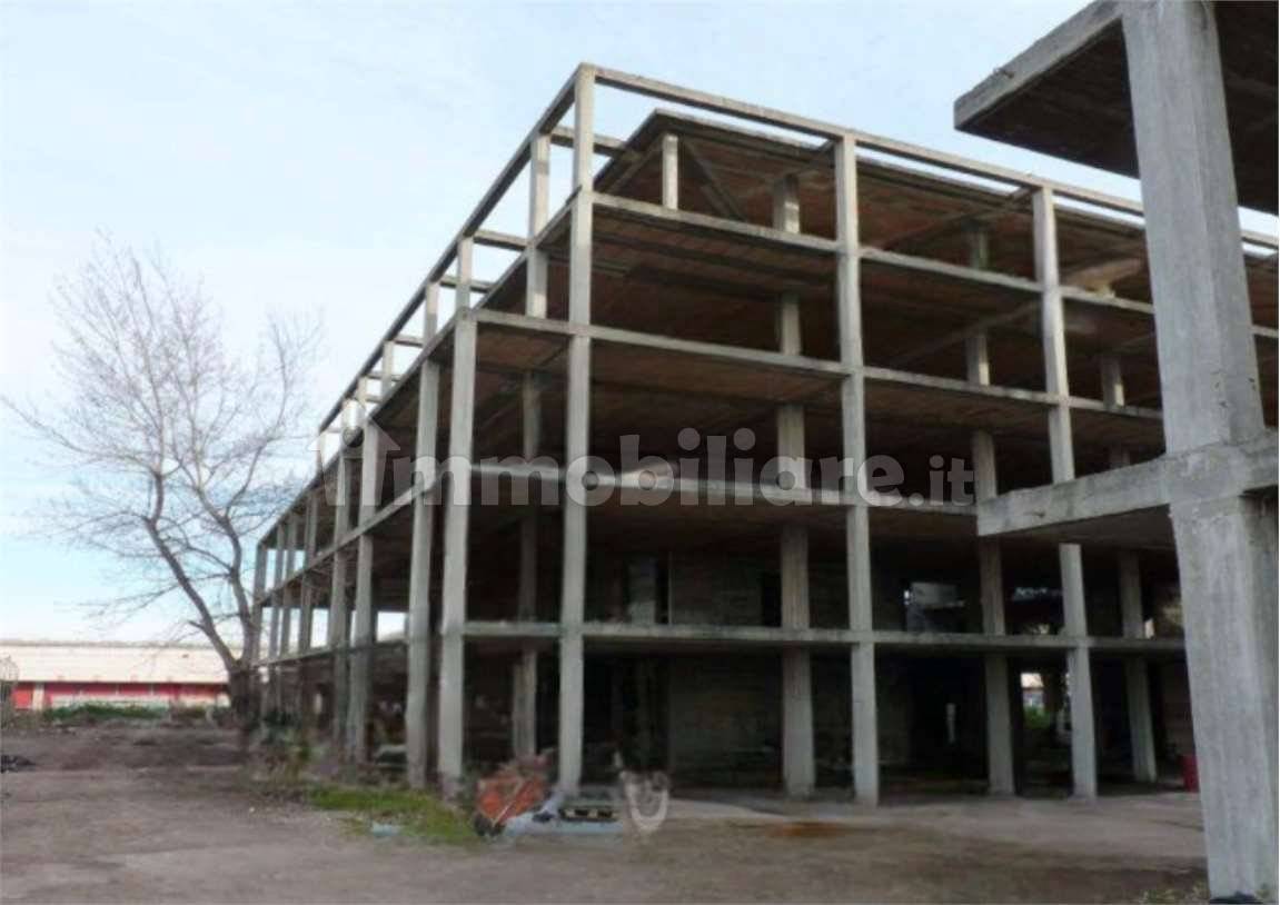 Palazzo - Stabile in vendita a Roma