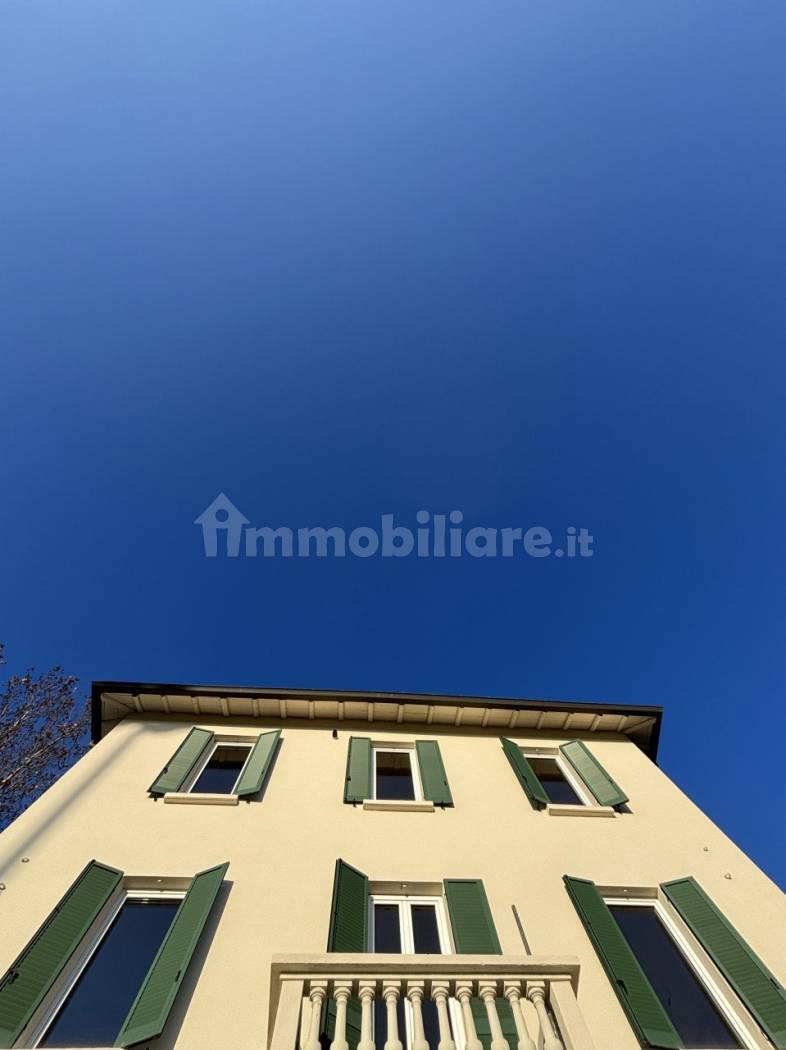 Casa indipendente in vendita a Parma