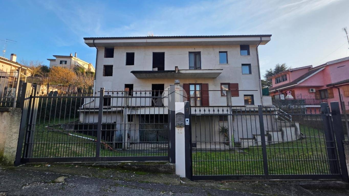 Villa in vendita a San Polo dei Cavalieri
