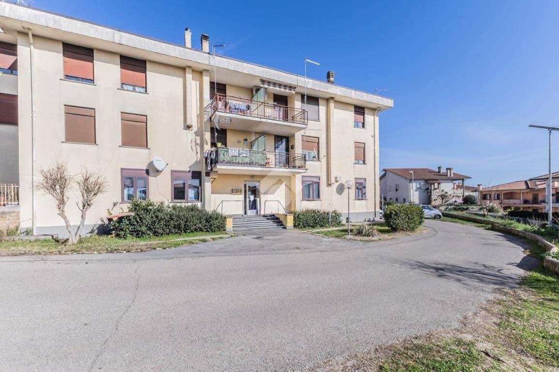 Appartamento in vendita a Caprarola