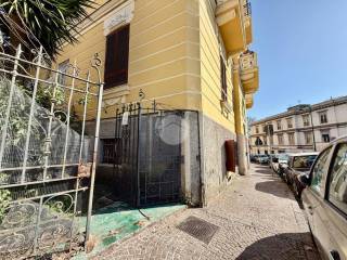 3-room flat via tasso 59, Piazza Amedeo - Parco Margherita, Naples