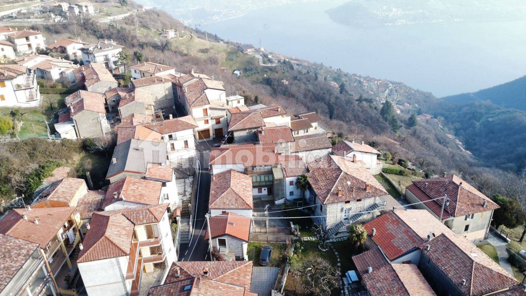 Casa indipendente in vendita a Parzanica