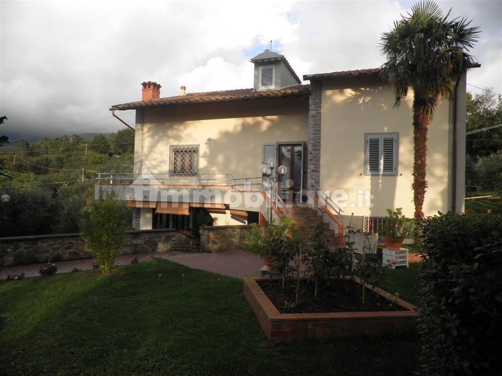 Villa in vendita a Castelfranco Piandisco