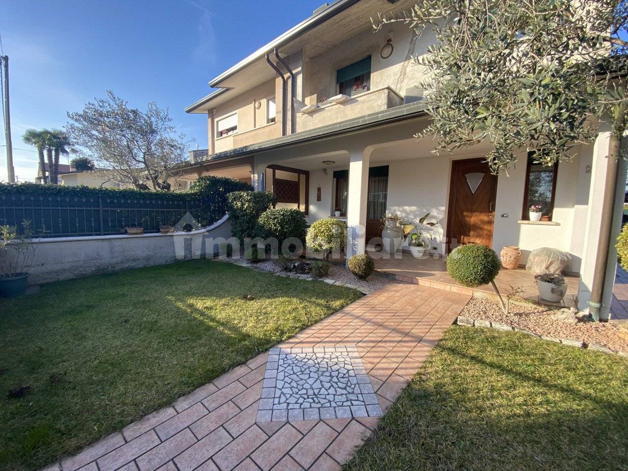 Villa in vendita a Tezze sul Brenta