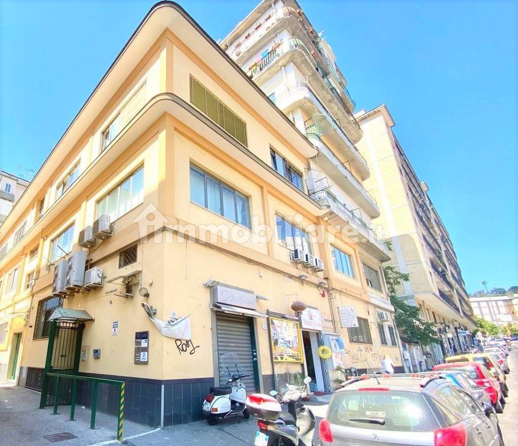 Appartamento in vendita a Napoli