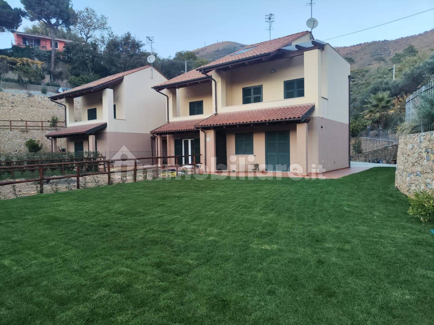 Villetta a schiera in vendita a Cisano sul Neva