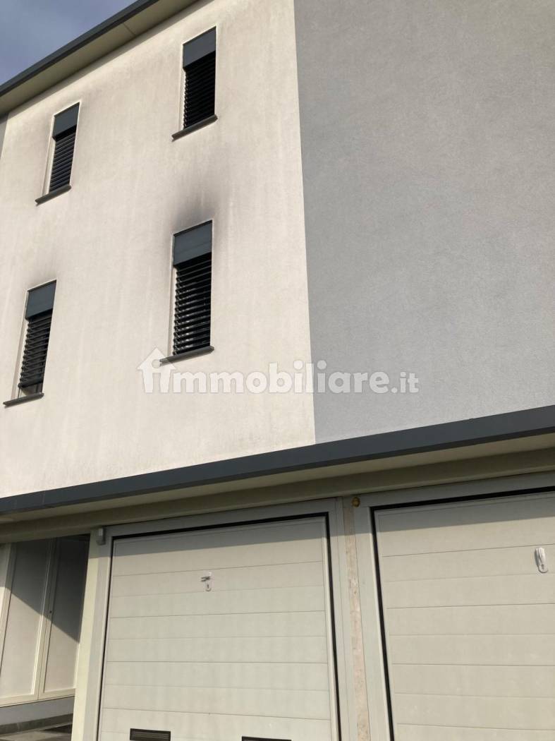 Appartamento in affitto a Bizzarone