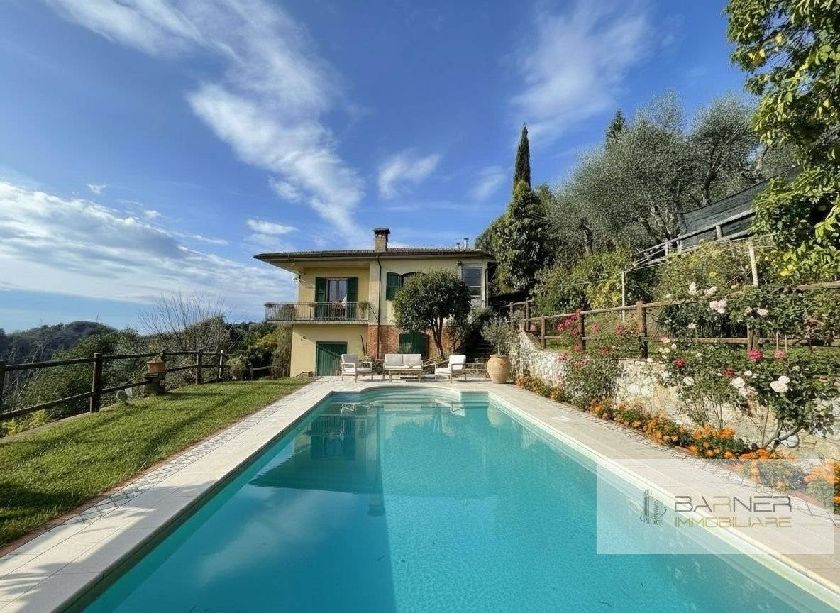 Villa in vendita a Camaiore