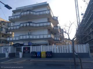 3-room flat Lungomare 9 Maggio 92/A, San Girolamo, Bari