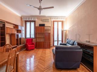 4-room flat via Carlo Farini, Isola, Milan