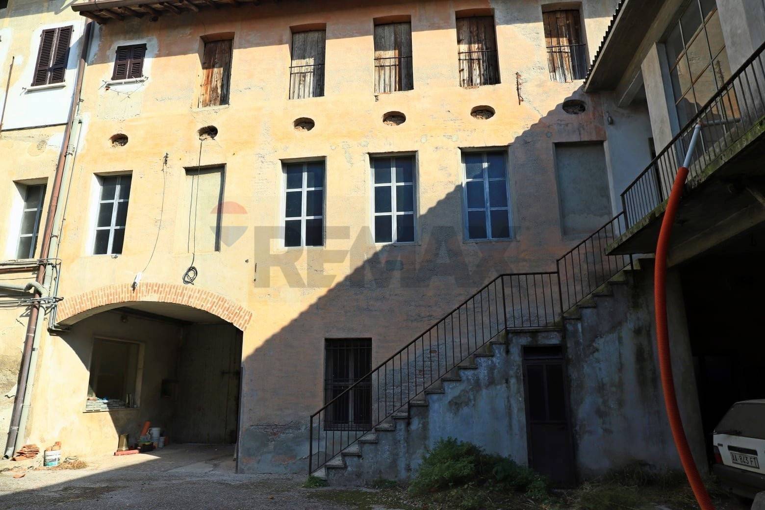 Palazzo - Edificio in vendita a Bagnolo Mella