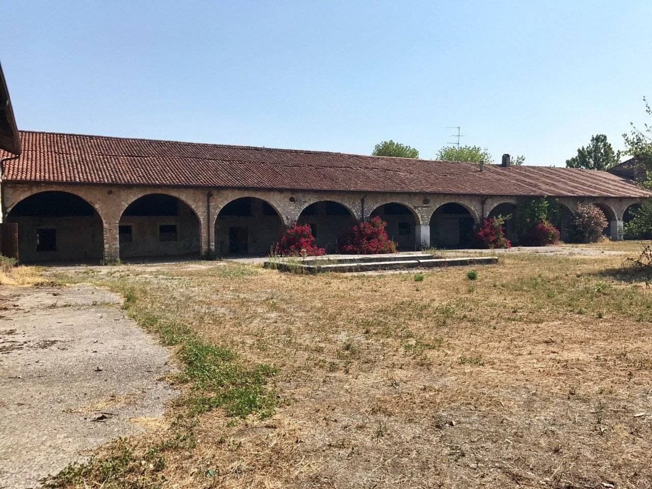 Rustico - Casale in vendita a Brescia