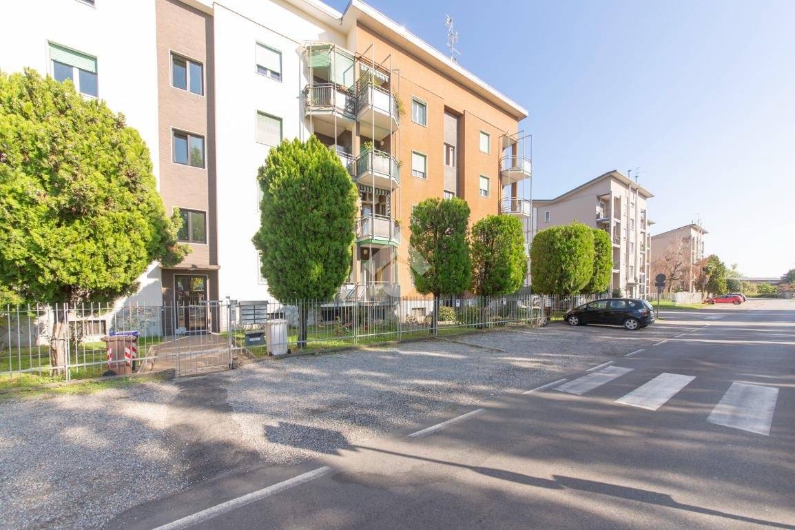 Appartamento in vendita a Lainate