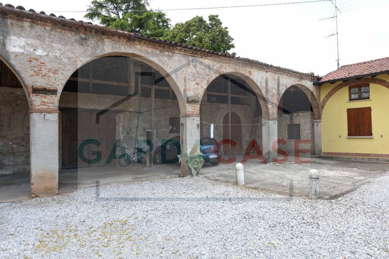 Rustico - Casale in vendita a Castenedolo