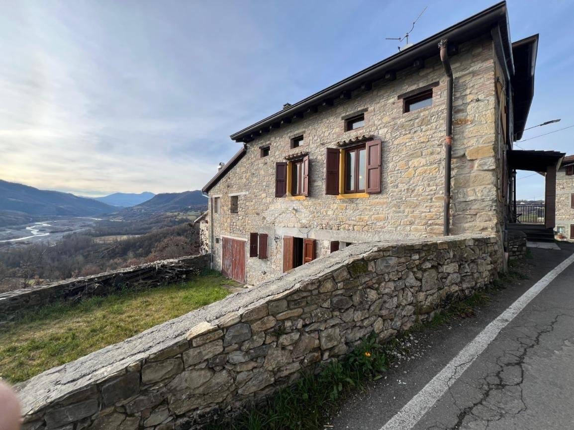 Casa indipendente in vendita a Neviano degli Arduini