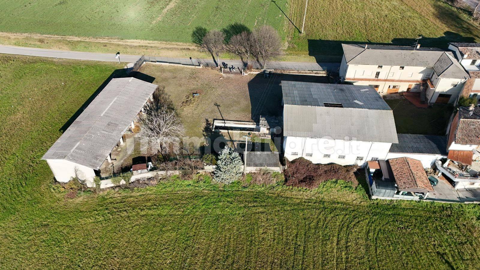 Rustico - Casale in vendita a Lonato del Garda