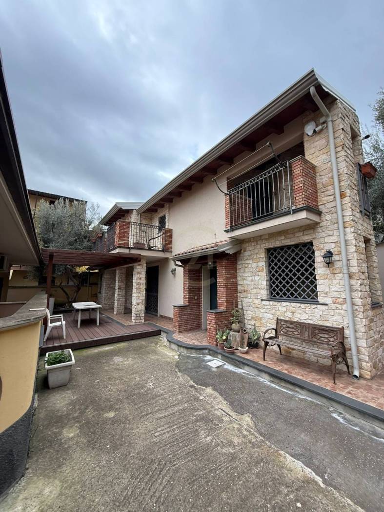 Villa in affitto a Catania