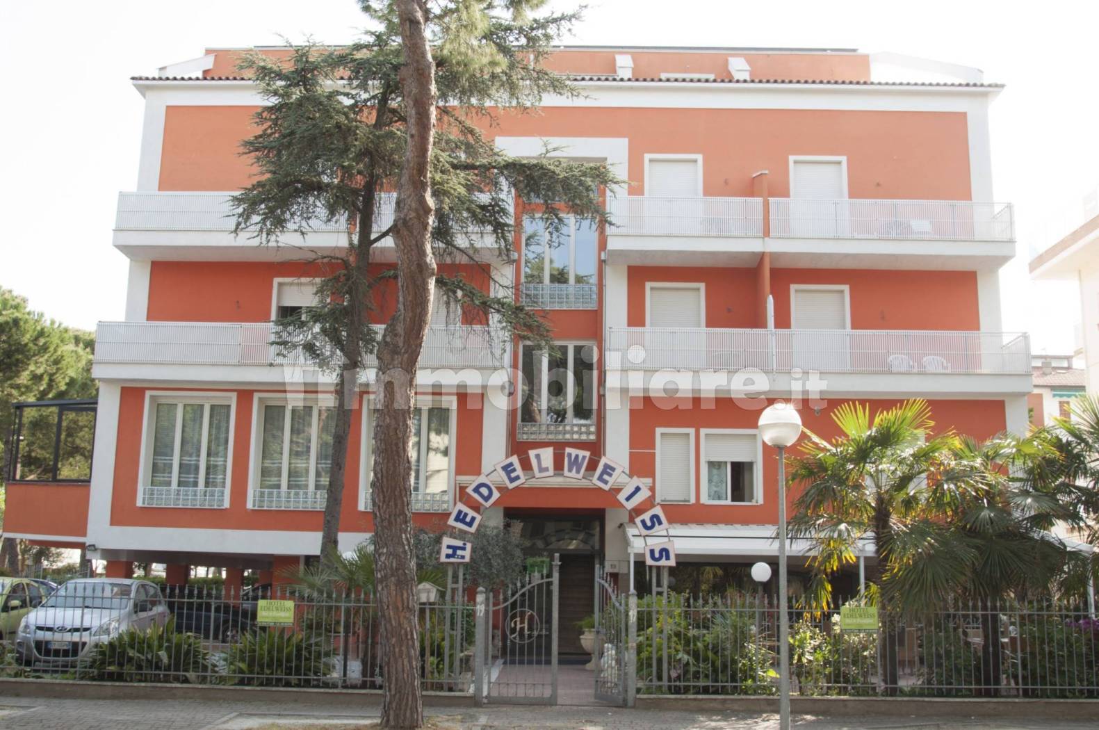 Palazzo - Edificio in vendita a Cervia