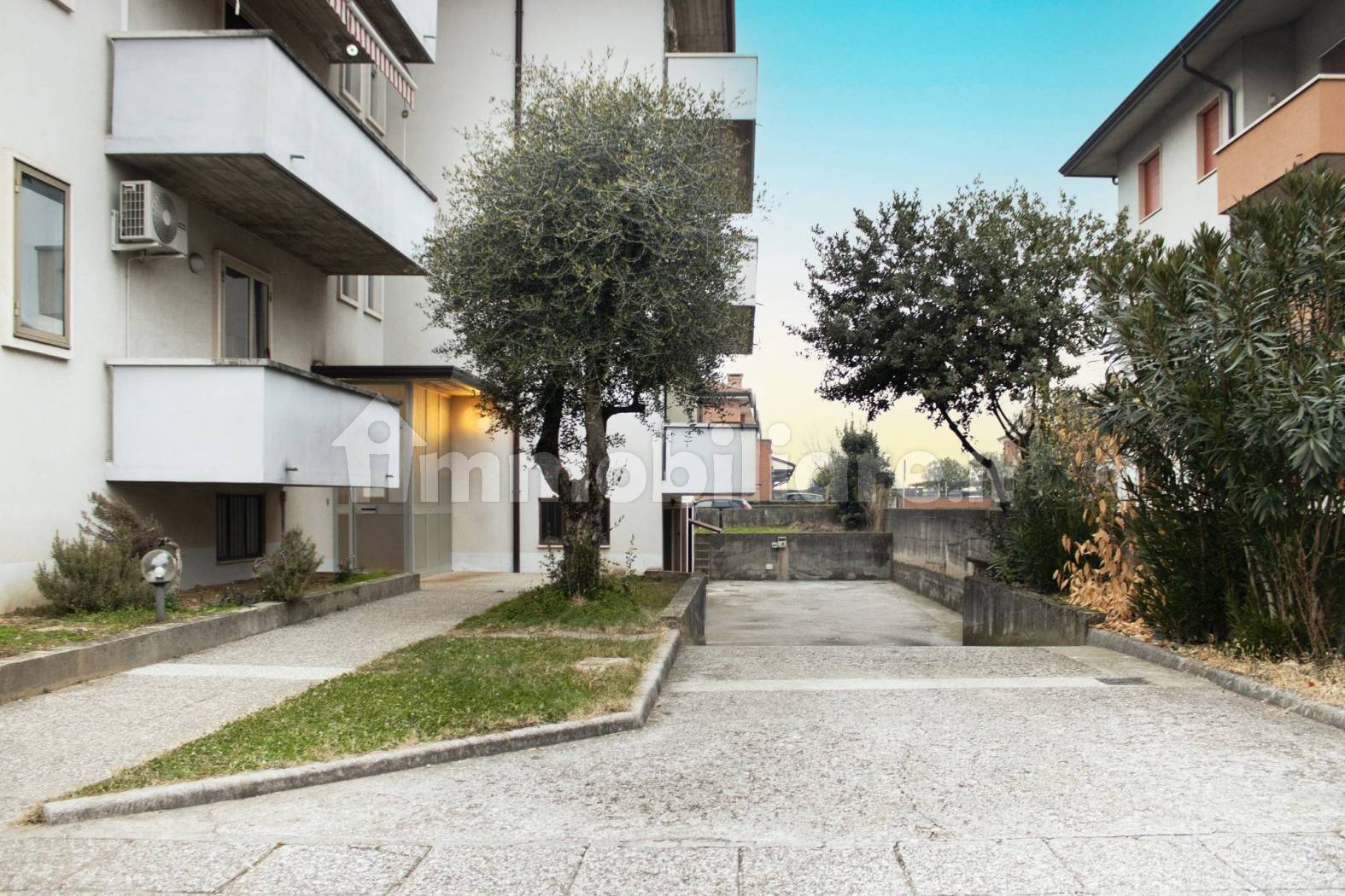 Appartamento in vendita a Monticello Conte Otto