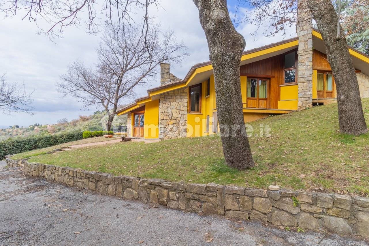 Villa in vendita a Poli