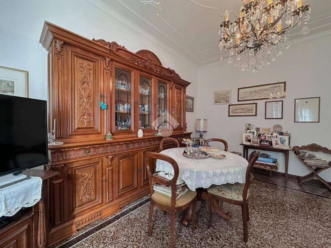 Appartamento in vendita a Genova