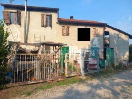 Palazzo - Stabile in vendita a Piazzola sul Brenta