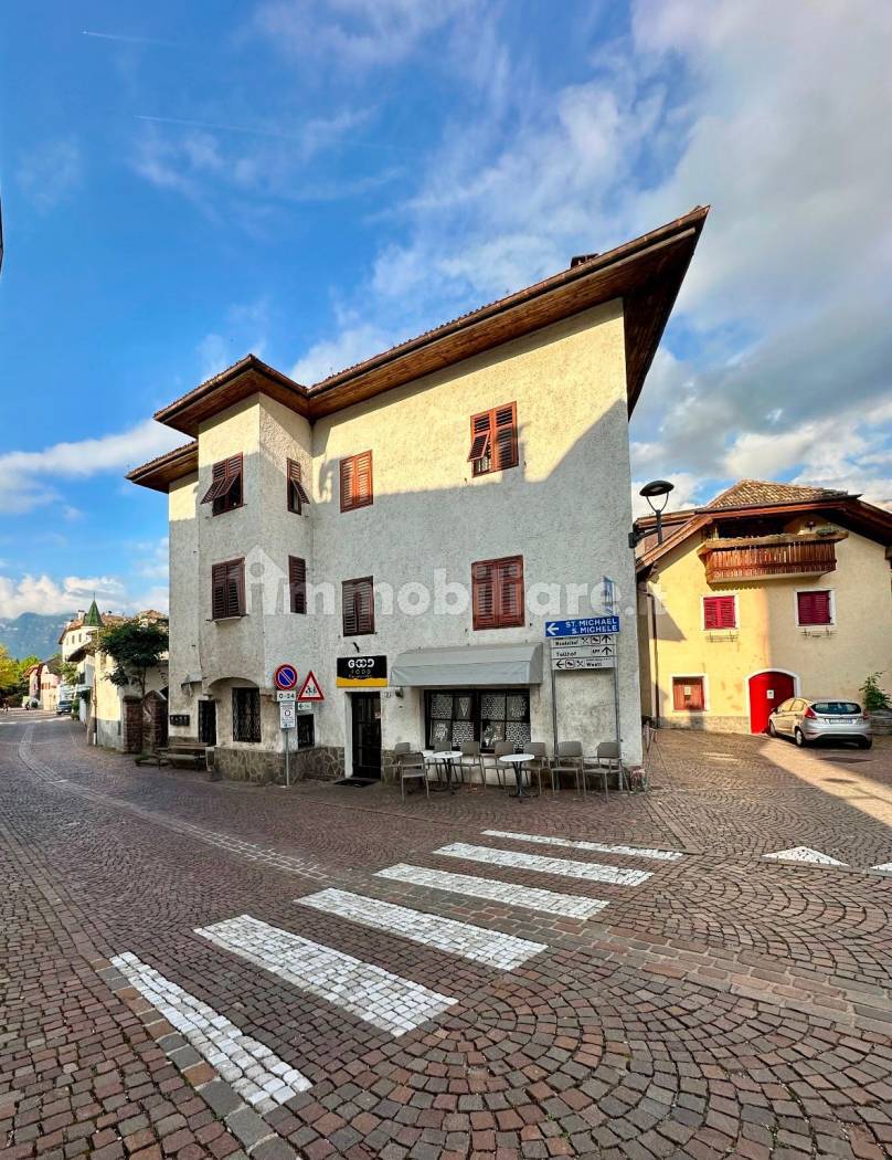 Villa in vendita a Appiano sulla Strada del Vino