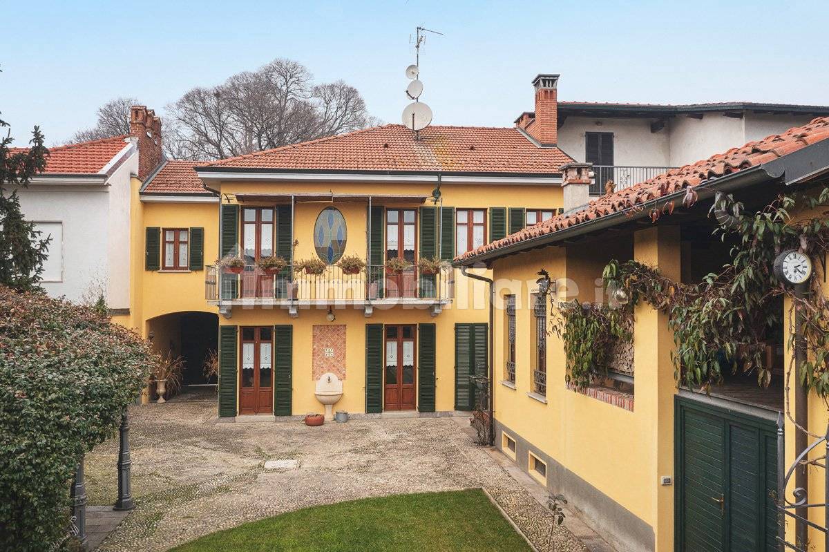 Villa in vendita a Trecate