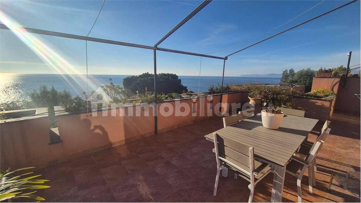 Appartamento in vendita a Varazze