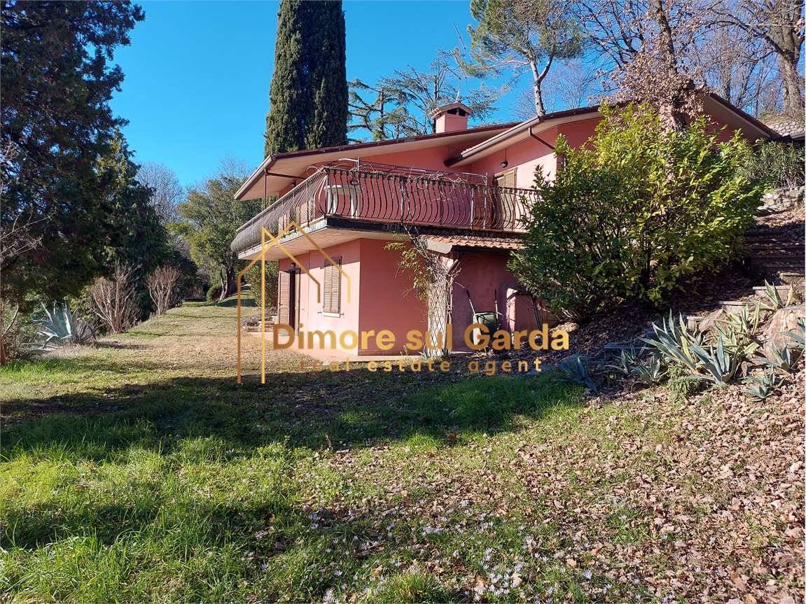 Villa in vendita a Soiano del Lago