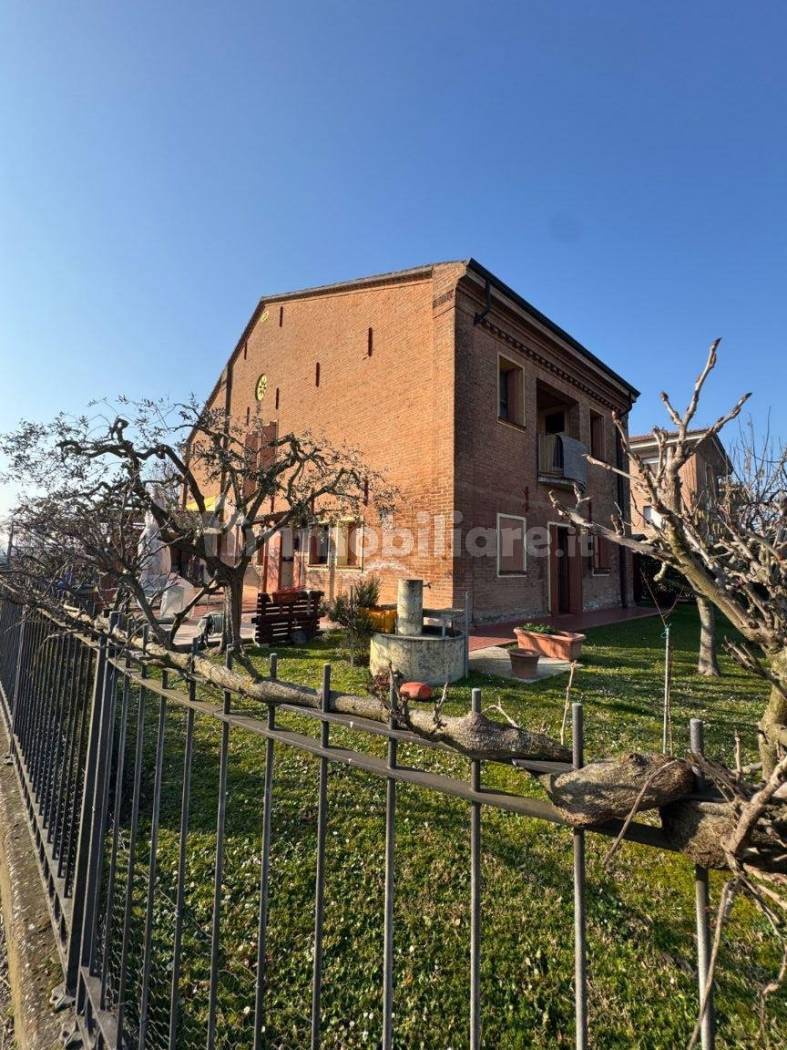 Villa in vendita a Concordia sulla Secchia