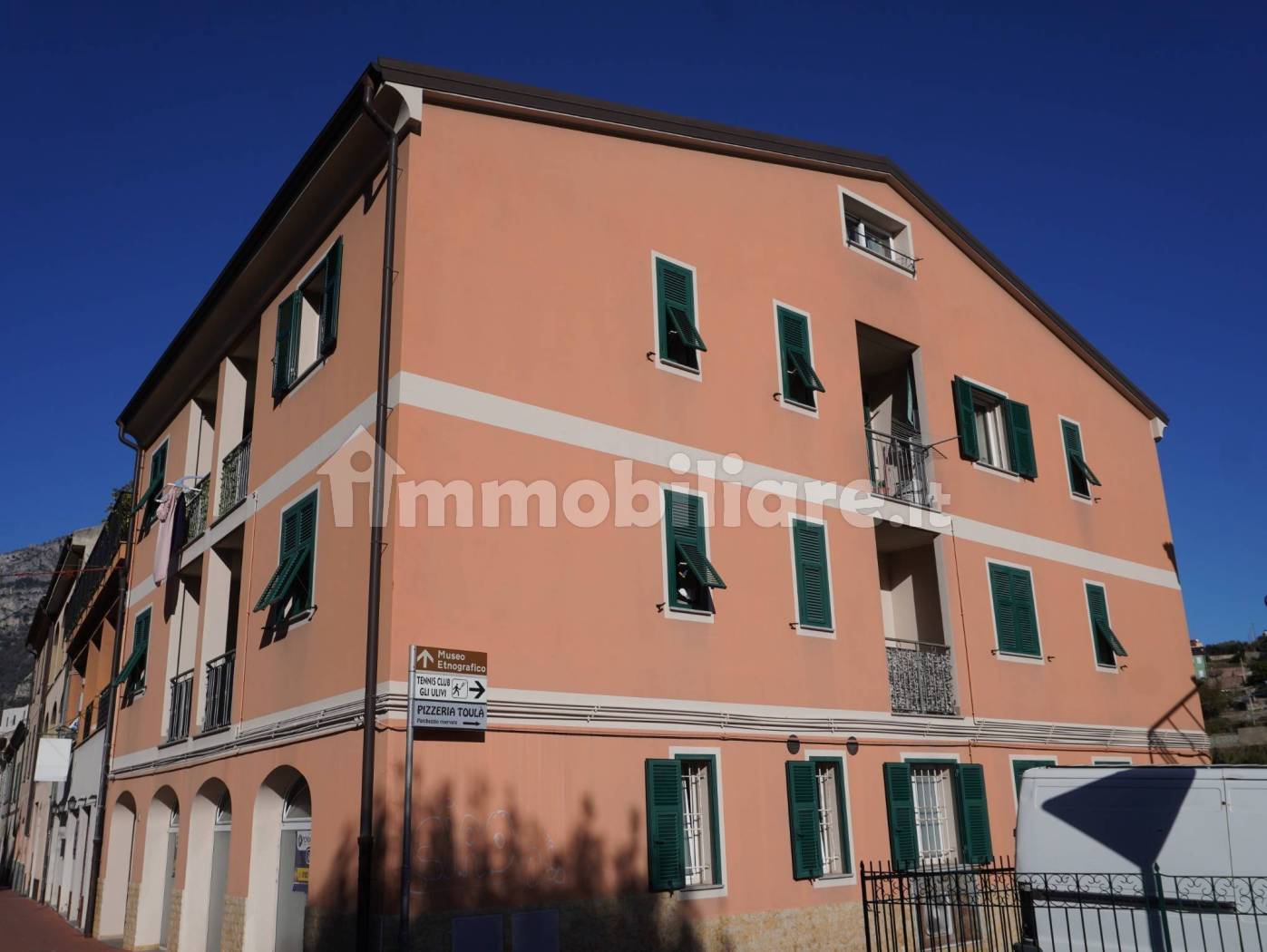 Appartamento in vendita a Toirano