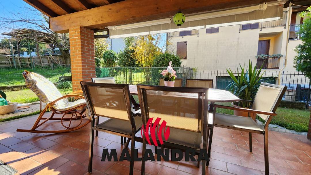 Villa in vendita a Divignano