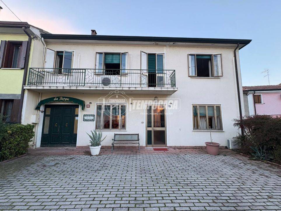 Casa indipendente in vendita a Rovigo