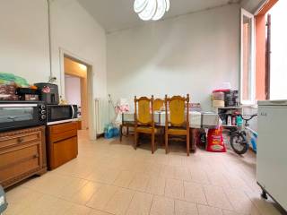 4-room flat via di Corticella 55, Bolognina, Bologna