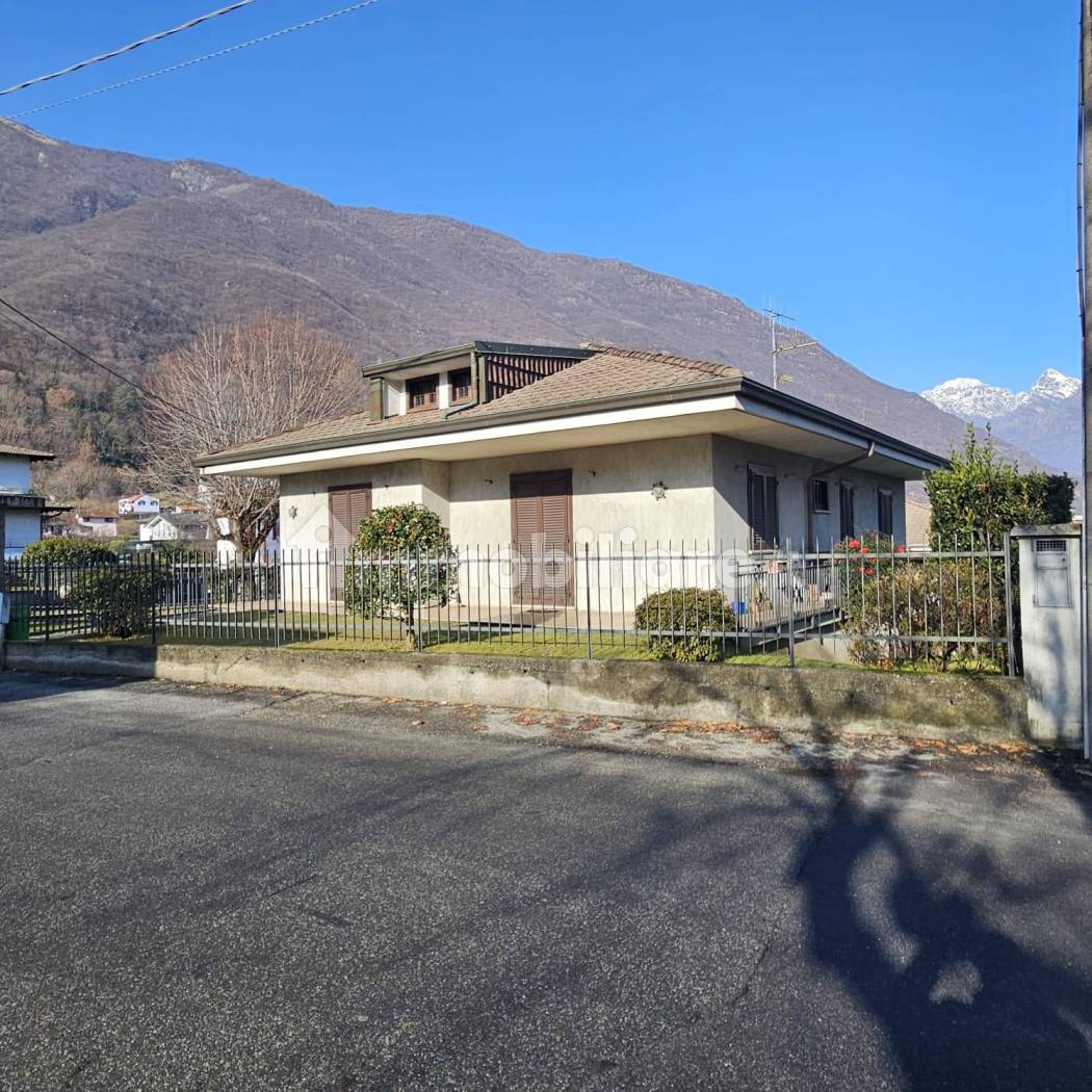 Villa in vendita a Gravellona Toce